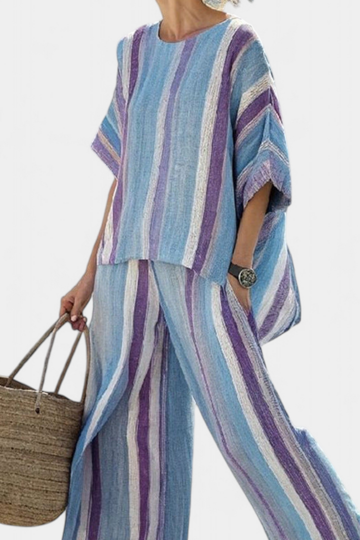 Elegant striped Daisy set in mauve and pastel blue tones for a sophisticated look