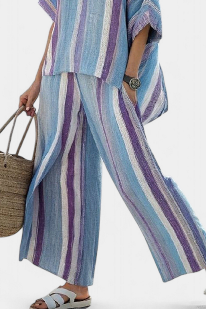 Elegant striped Daisy set in mauve and pastel blue tones for a sophisticated look