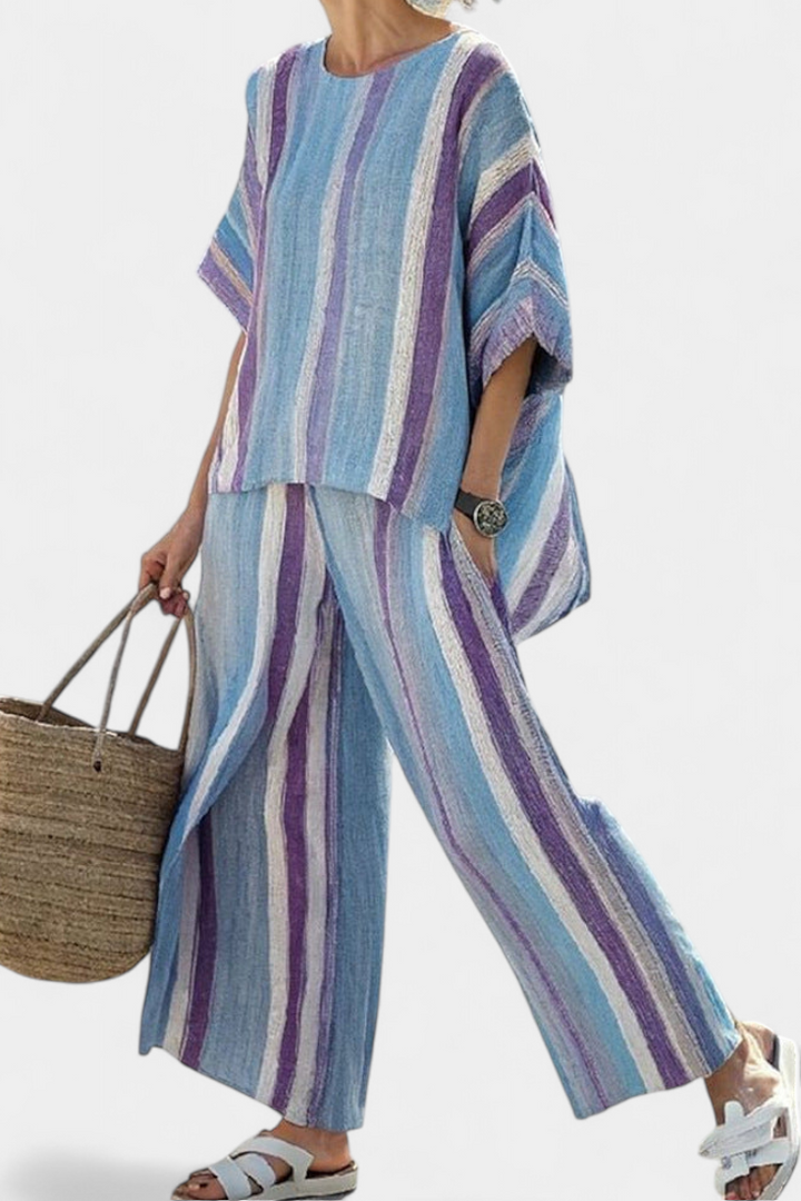 Elegant striped Daisy set in mauve and pastel blue tones for a sophisticated look